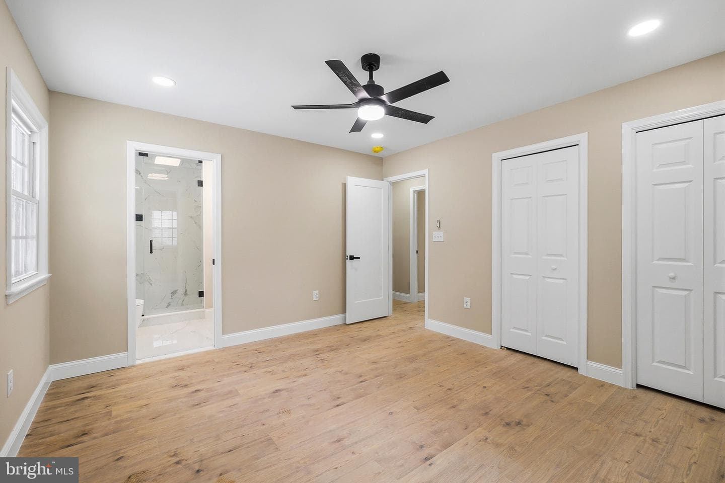 889 Diamond Drive photo 17