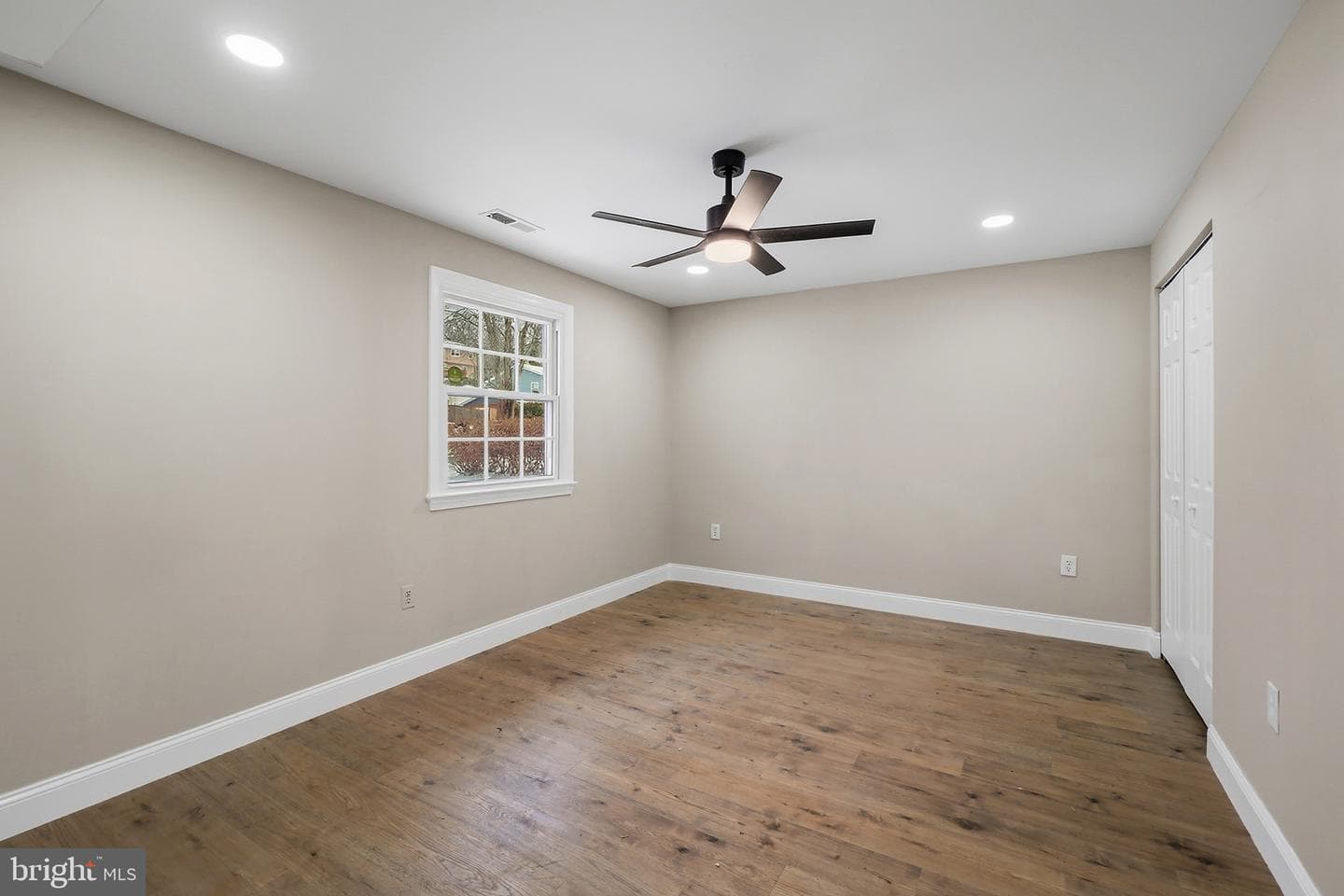 889 Diamond Drive photo 24