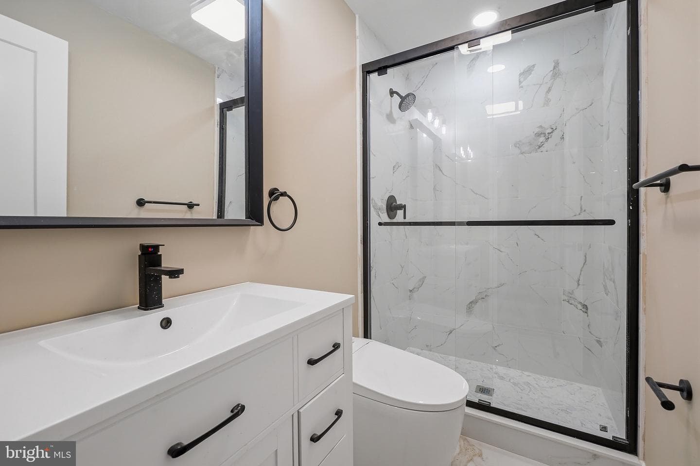 889 Diamond Drive photo 25