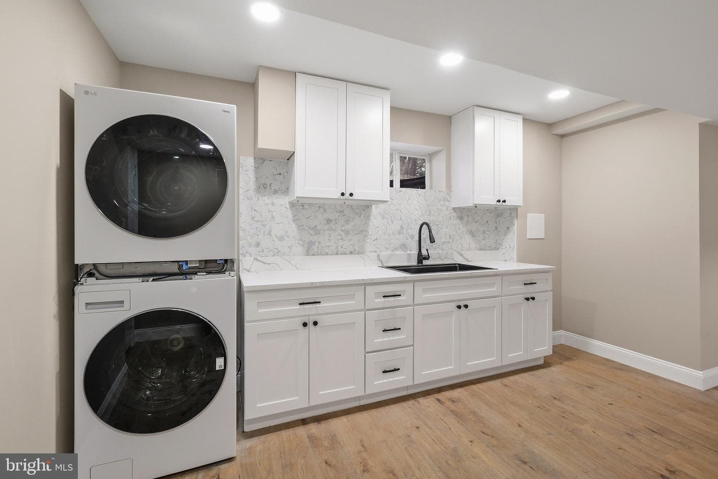 889 Diamond Drive photo 26