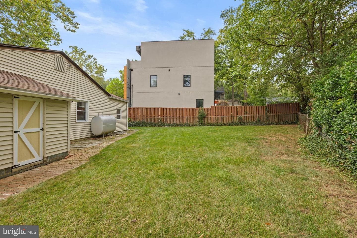 4 Russell Road photo 33