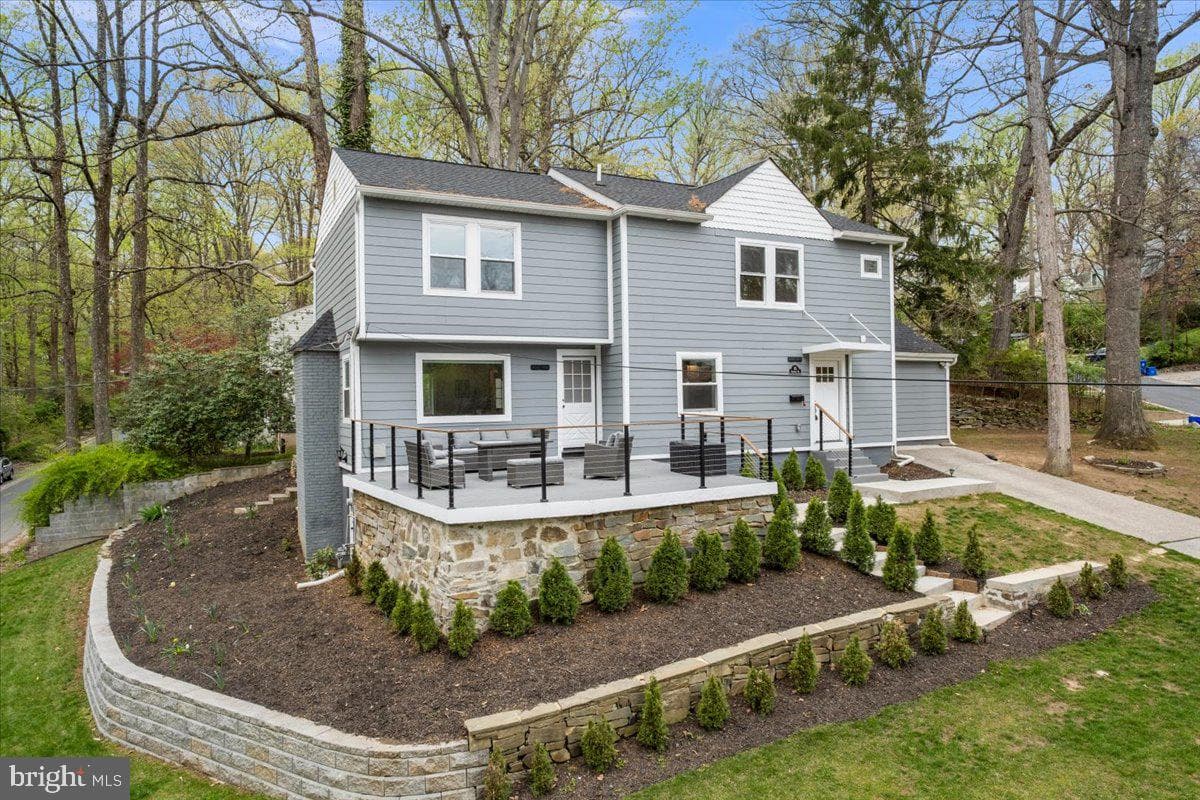 111 Sunnyside Road photo 3