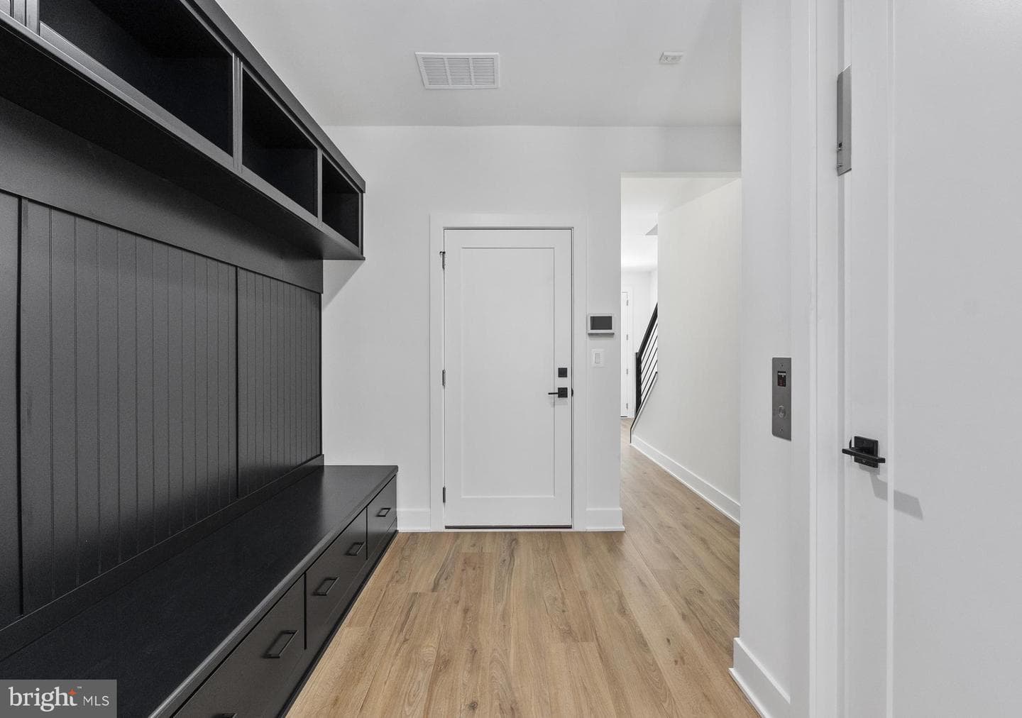 8607 Erdem Place photo 18