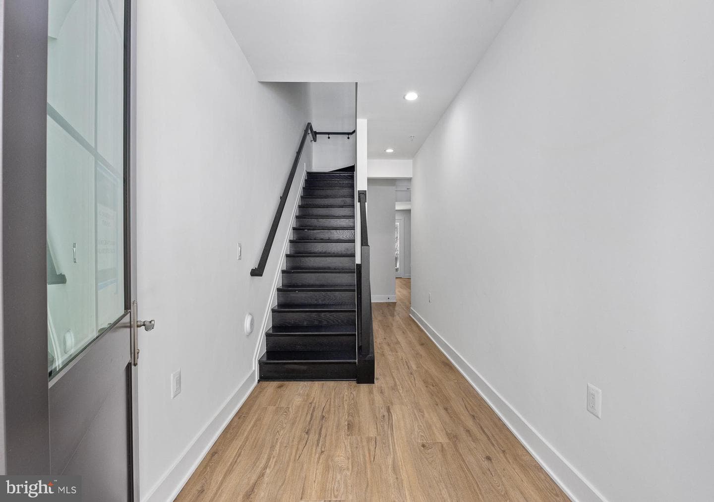8607 Erdem Place photo 5