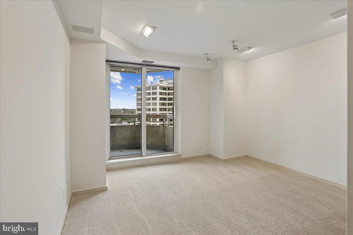 5600 Wisconsin Avenue #1303/1304 photo 45