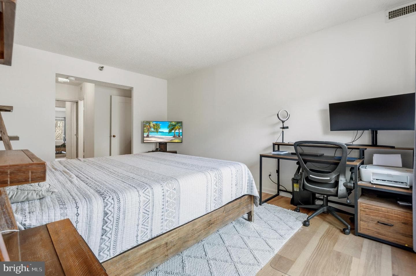 5800 Nicholson Lane #201 photo 32