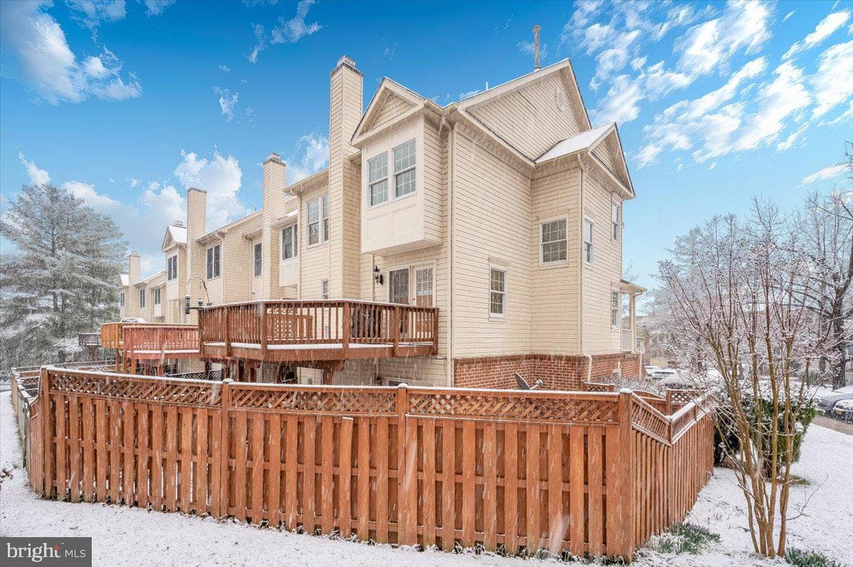 15825 Glacier Court photo 28