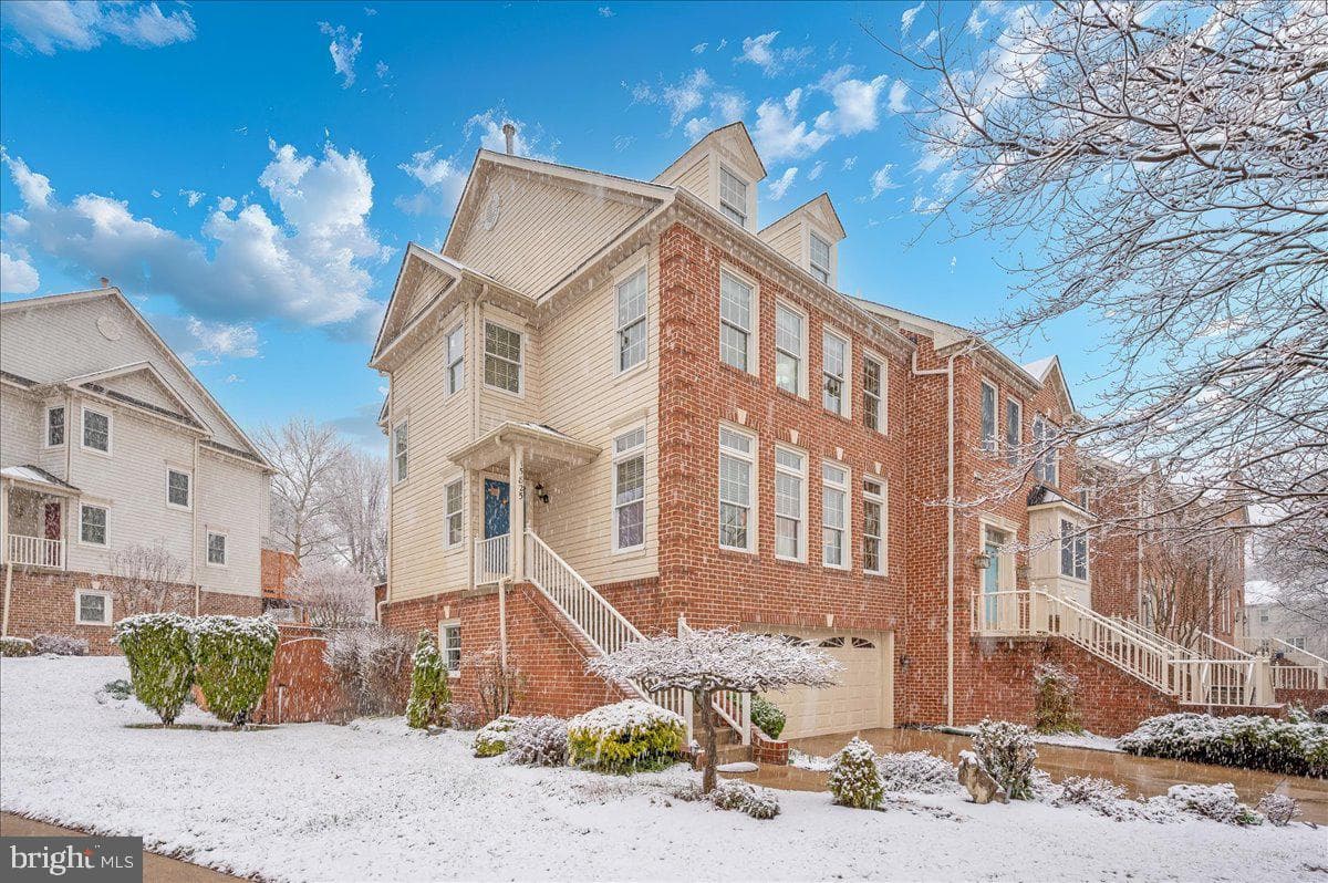 15825 Glacier Court photo 4