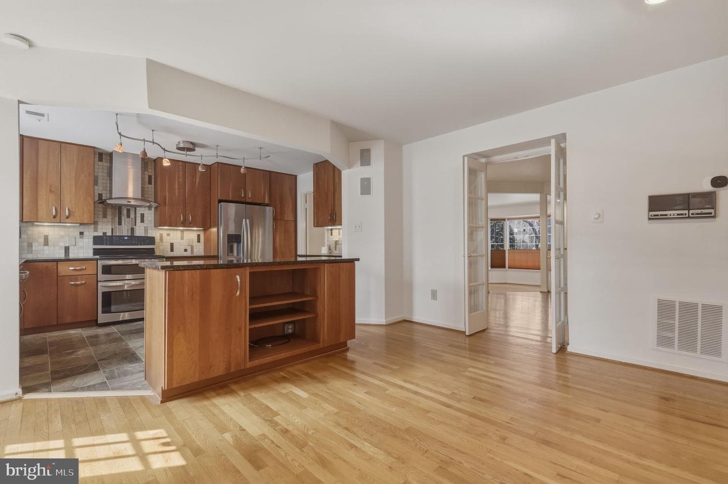 10804 Brewer House Road photo 13