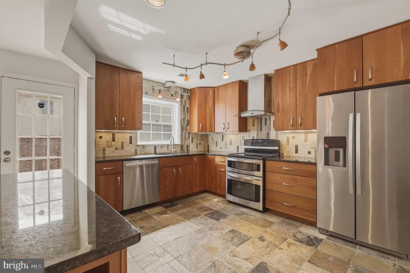 10804 Brewer House Road photo 14