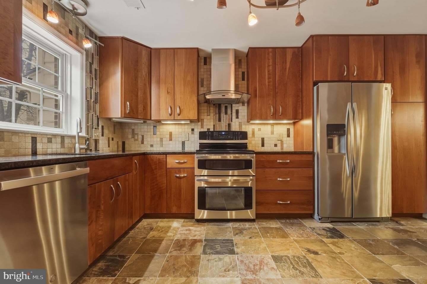 10804 Brewer House Road photo 15
