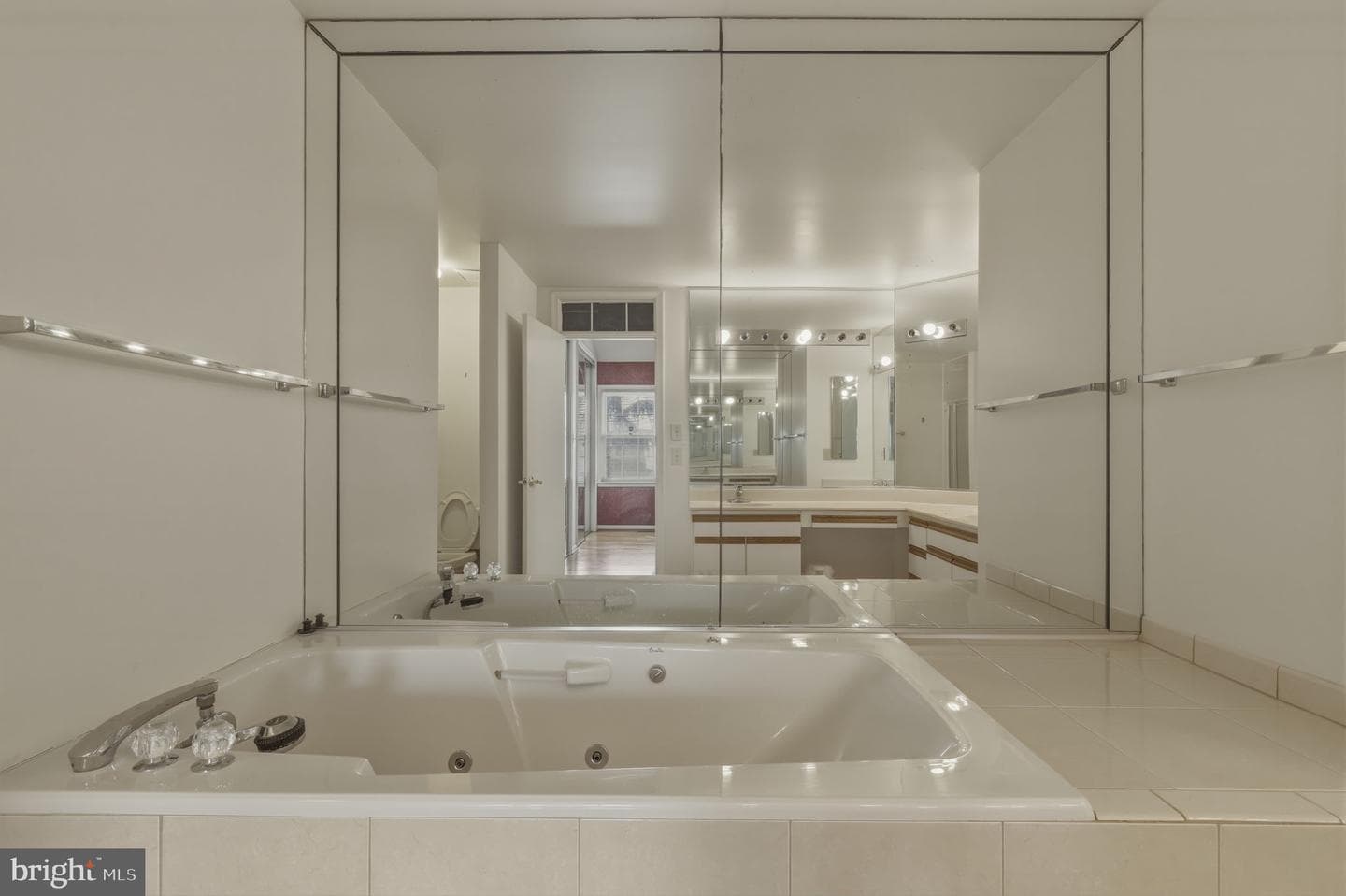 10804 Brewer House Road photo 22