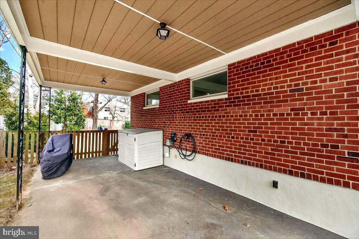 11206 Ashley Drive photo 5