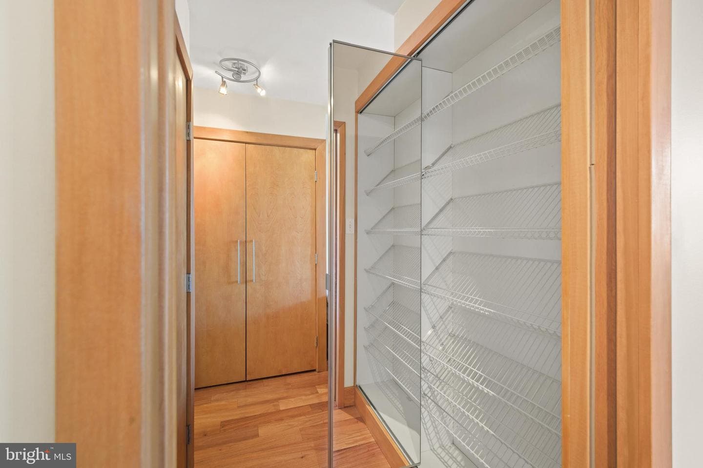 10401 Grosvenor Place #408 photo 12
