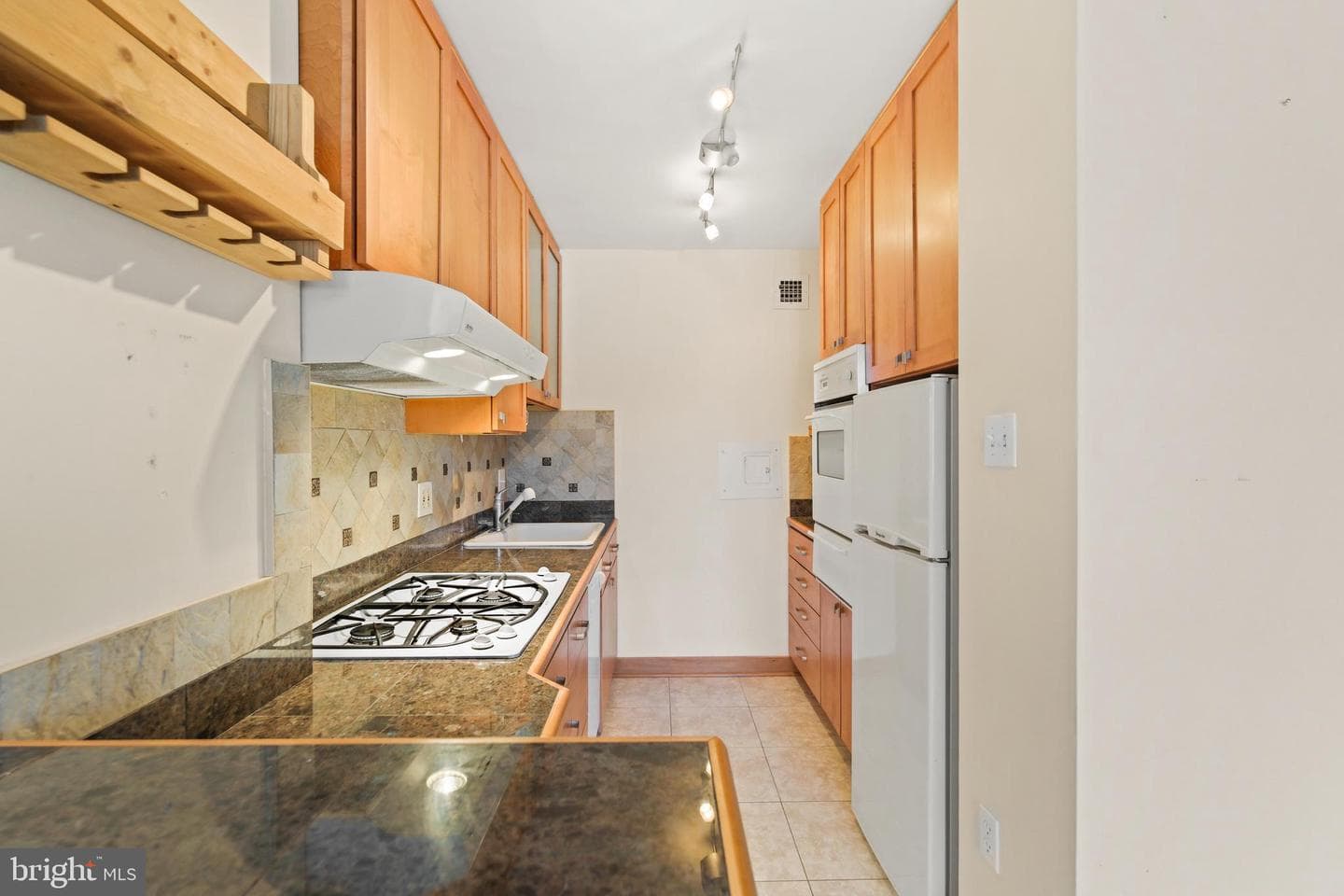10401 Grosvenor Place #408 photo 6