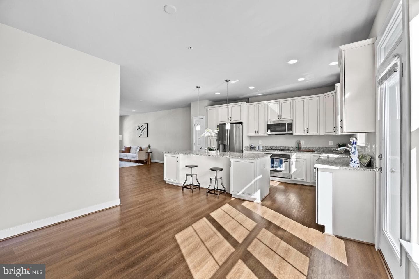 14247 Travilah Road photo 32
