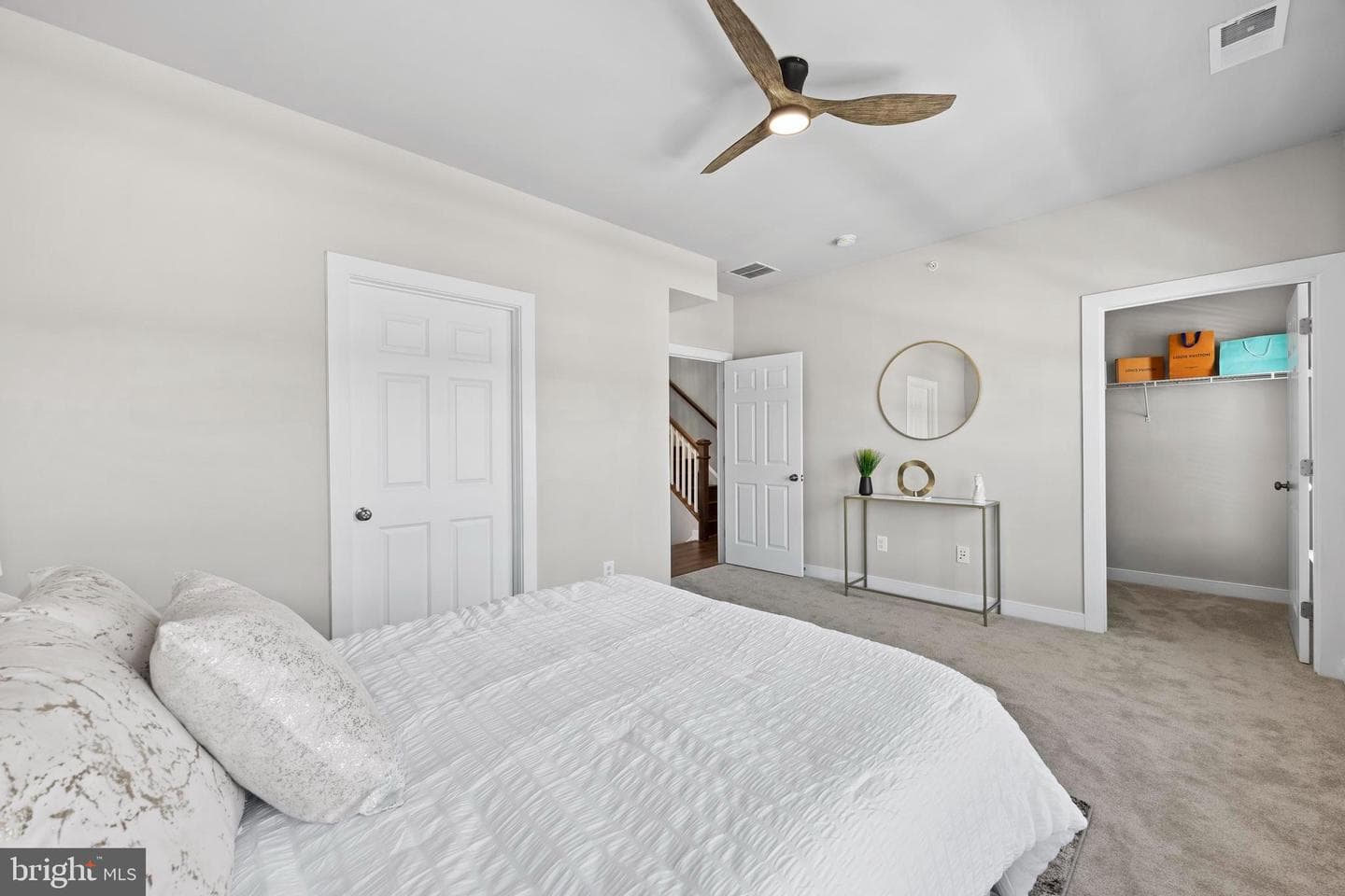 14247 Travilah Road photo 40