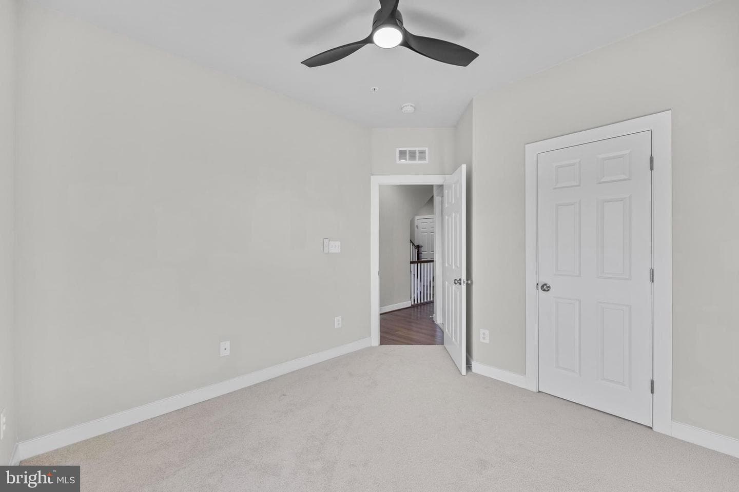 14247 Travilah Road photo 54