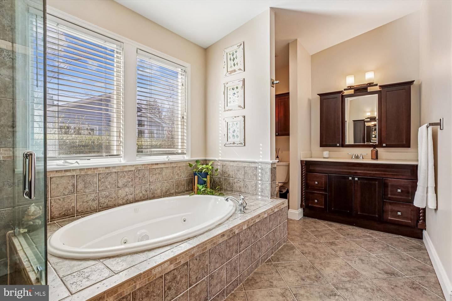 10237 Parkwood Drive photo 21