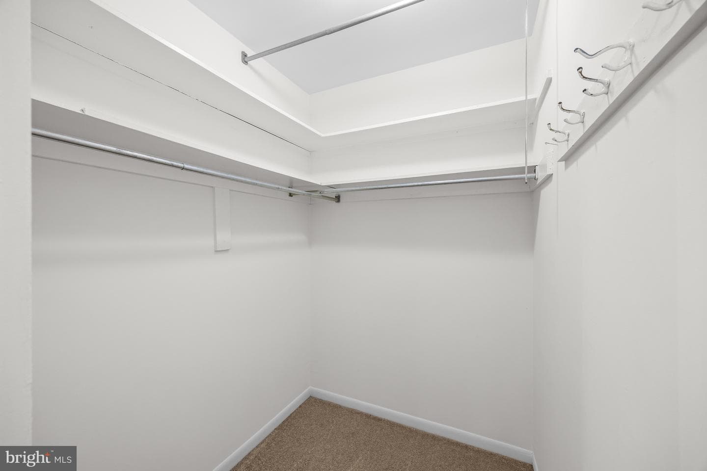 9217 Three Oaks Drive photo 11