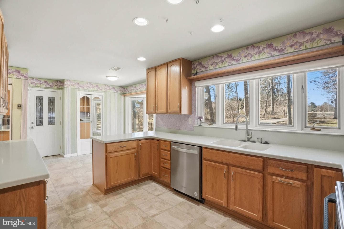 14917 Claude Lane photo 8