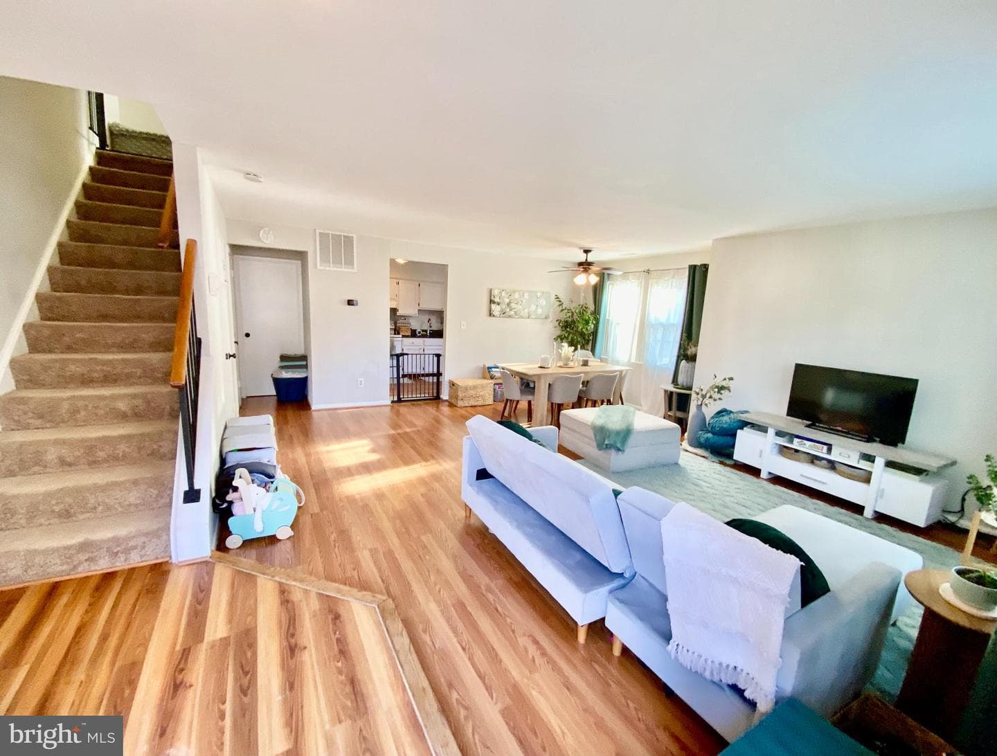 1 Appledowre Court #137 photo 4