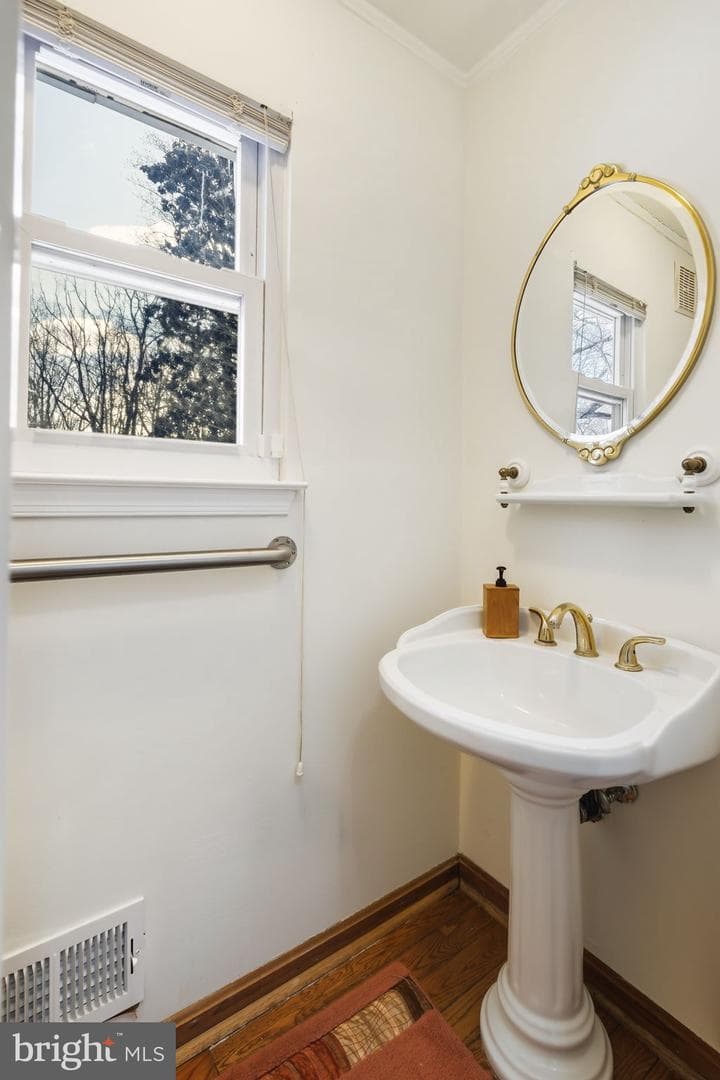 10104 Colebrook Avenue photo 16