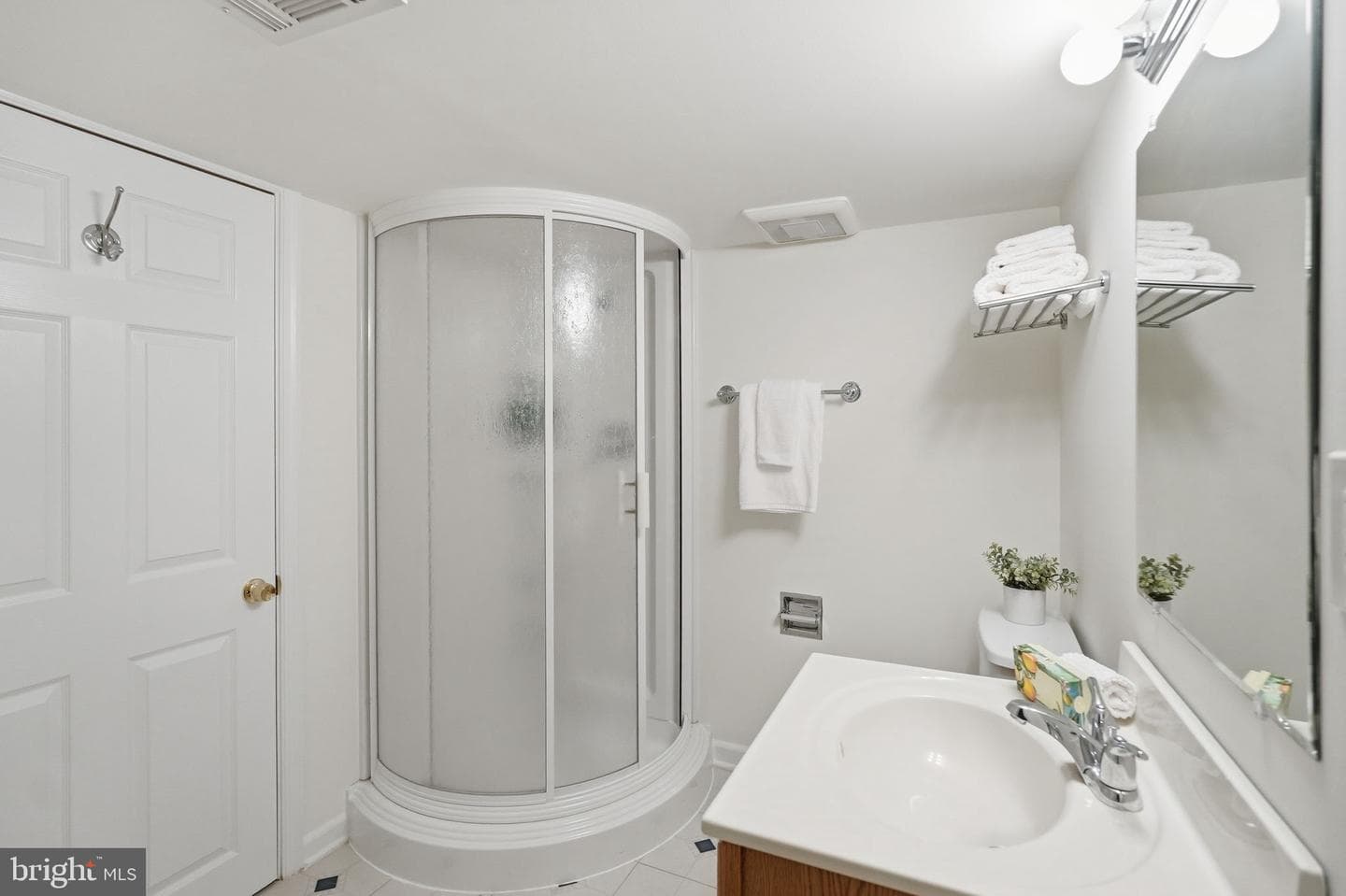 8802 Liberty Lane photo 23