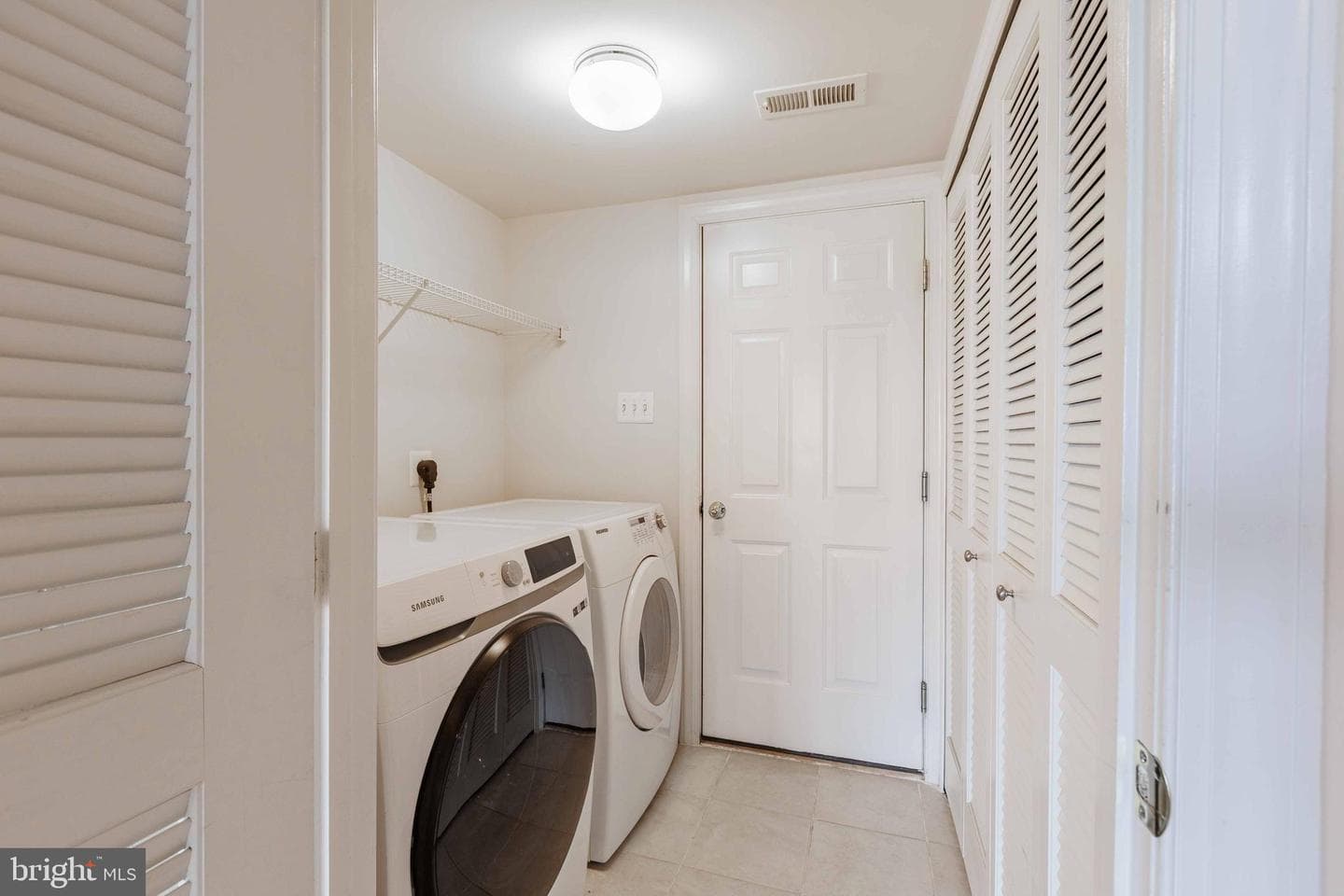 23404 Winemiller Way photo 6