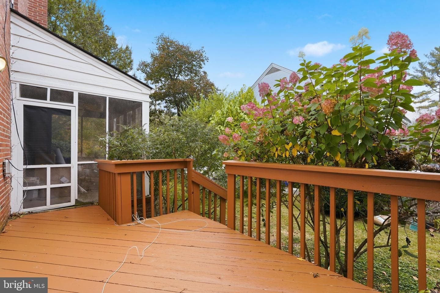 8209 Meadowbrook Lane photo 9