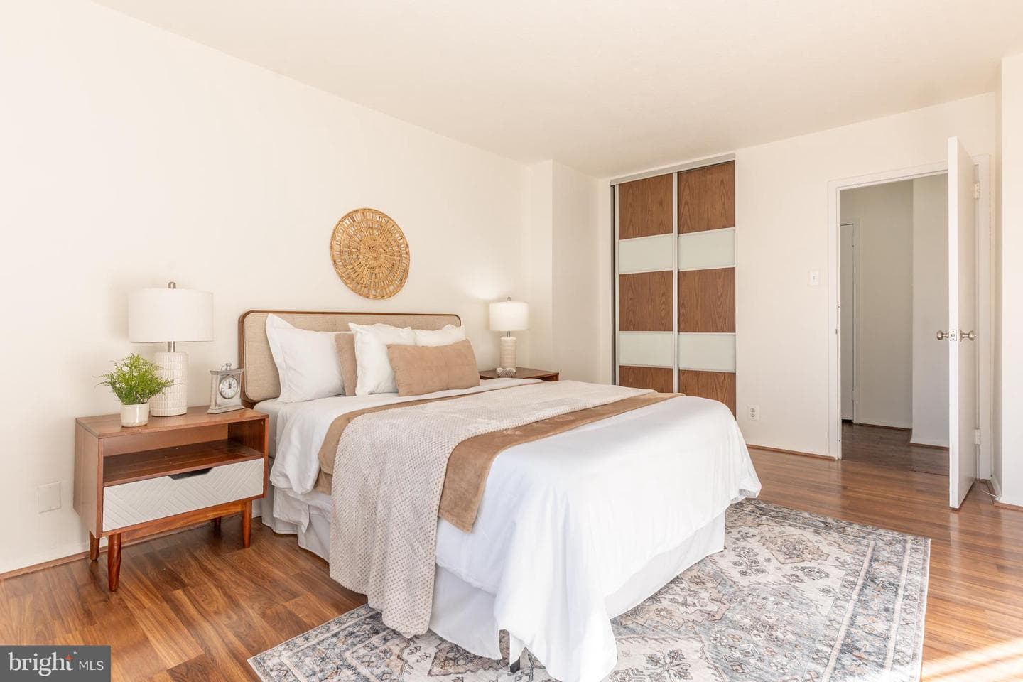 4515 Willard Avenue #609 photo 19