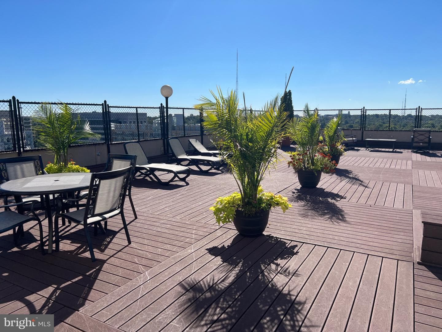 4515 Willard Avenue #609 photo 39