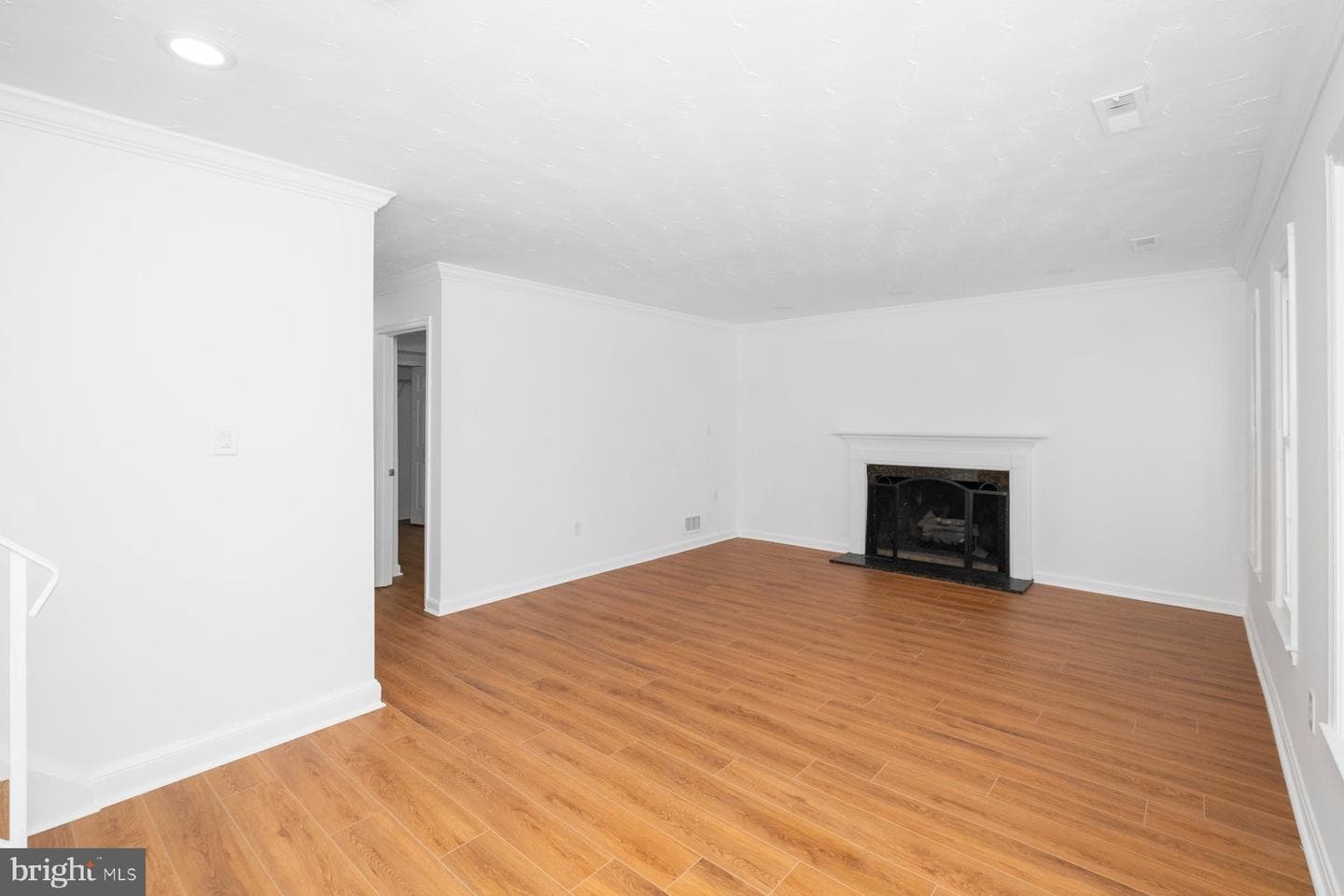 307 Summit Hall Road photo 4