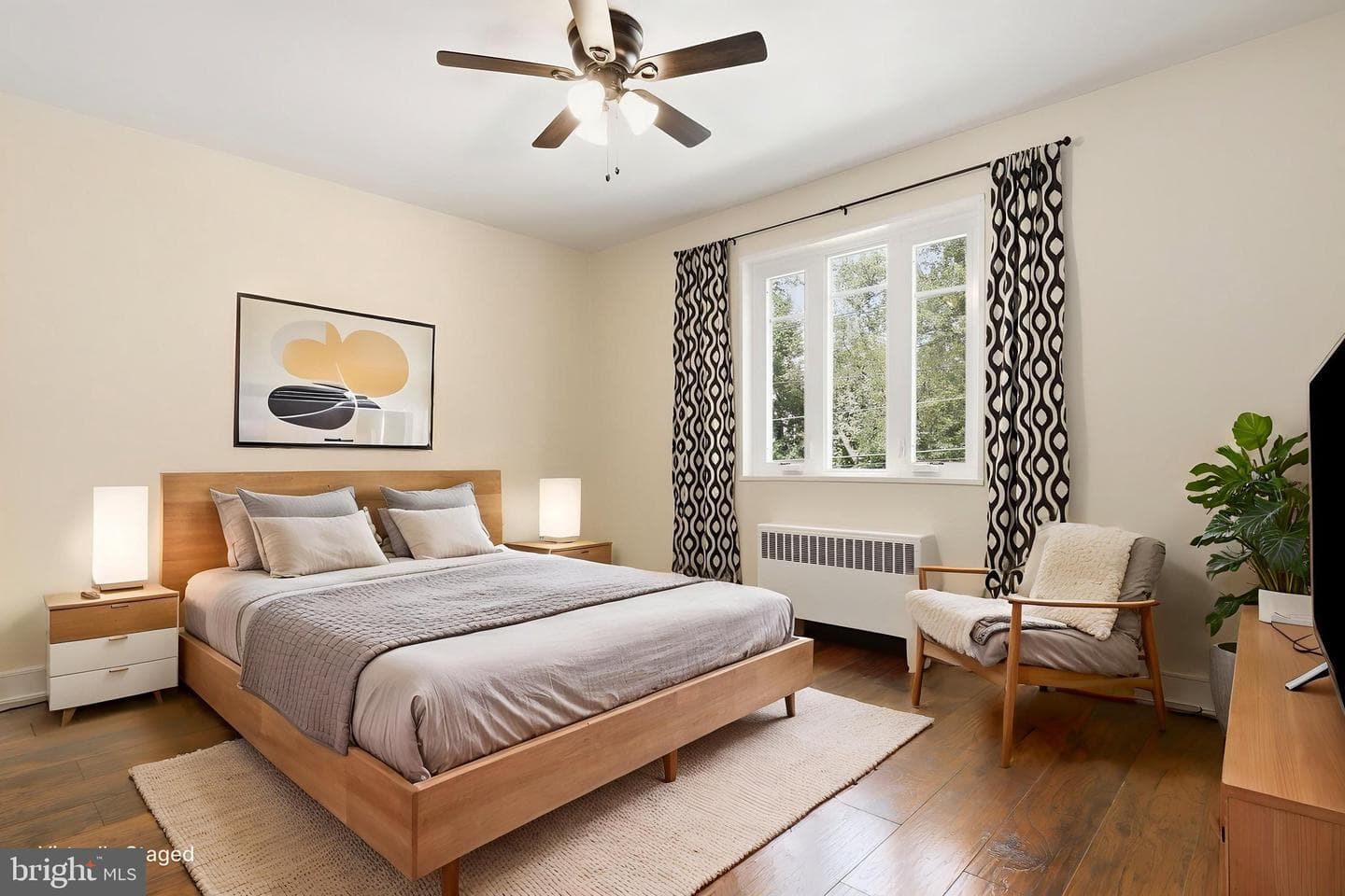 10315 Montrose Avenue #202 photo 13