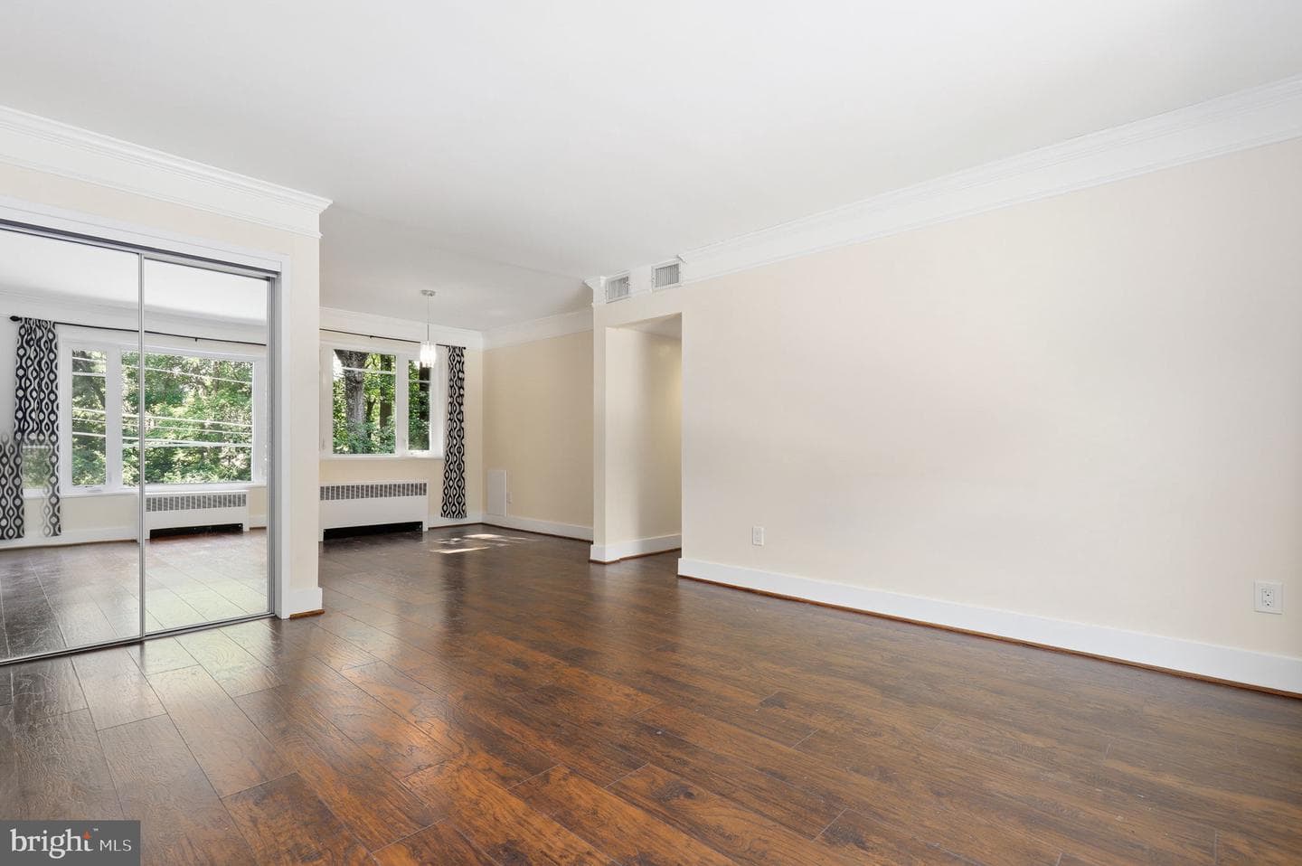 10315 Montrose Avenue #202 photo 3