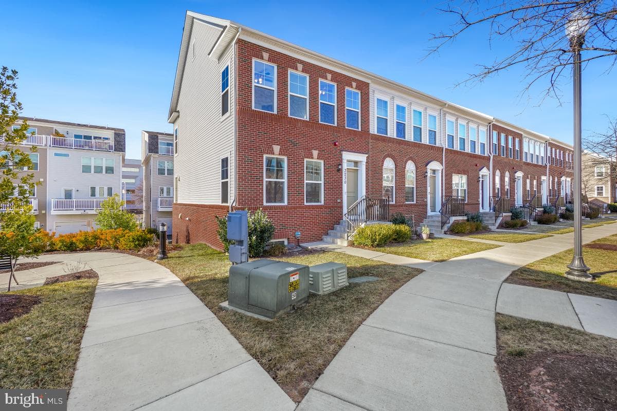 3230 Provider Way photo 2