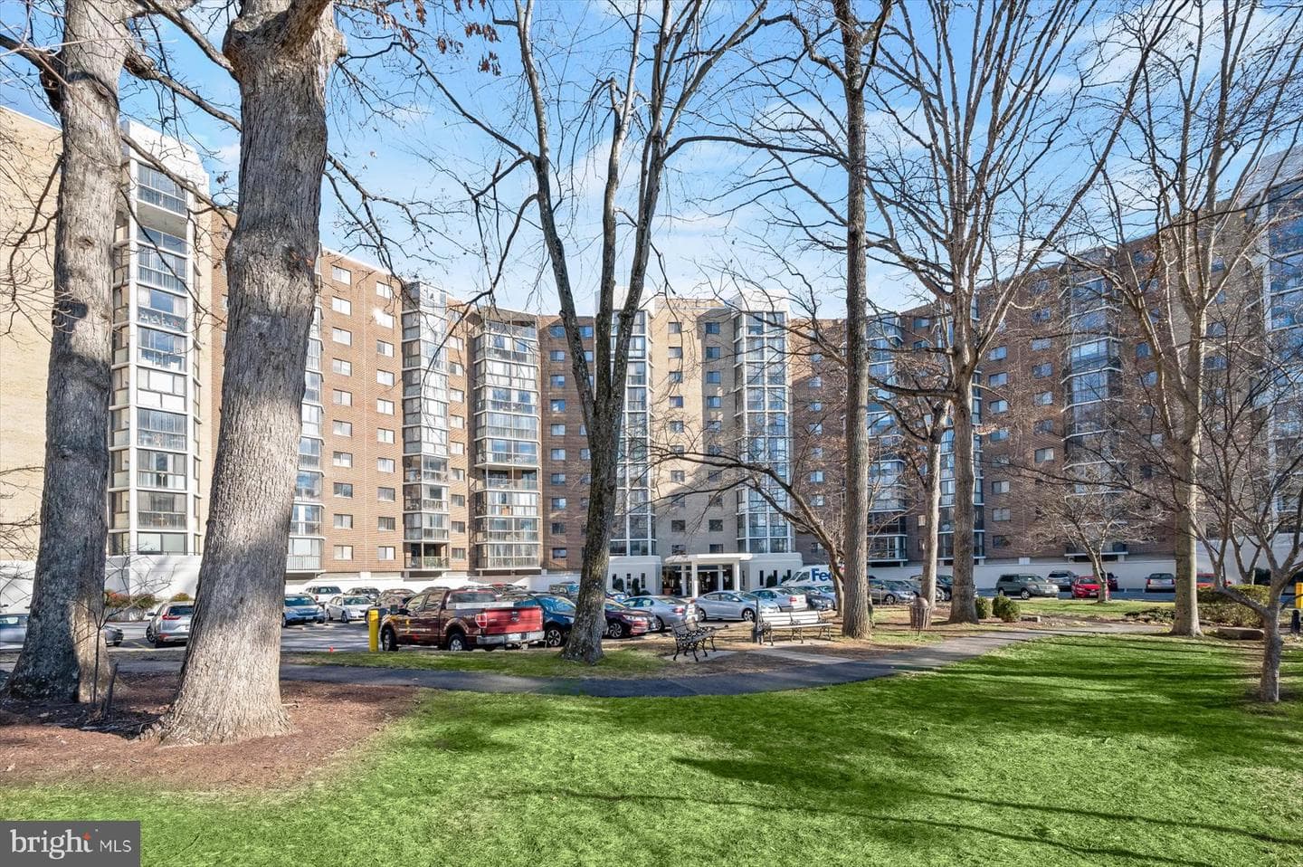 15107 Interlachen Drive #2-725 photo 4