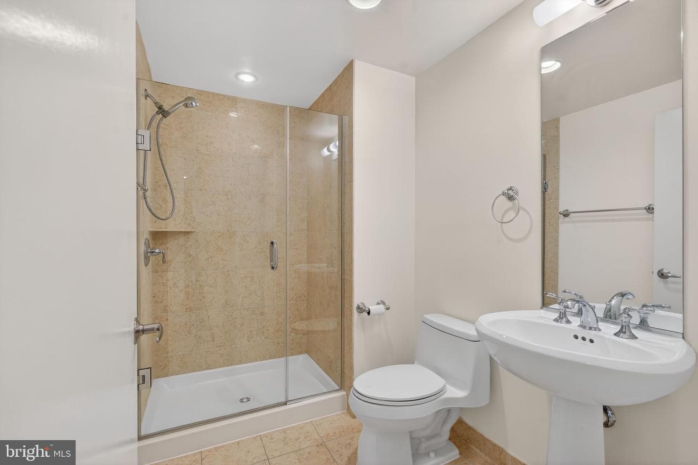 6820 Wisconsin Avenue #5004 photo 16