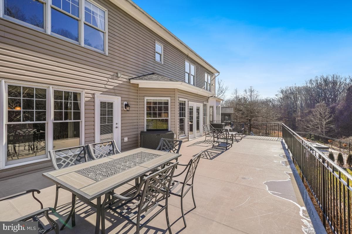 17512 Carlson Farm Court photo 23