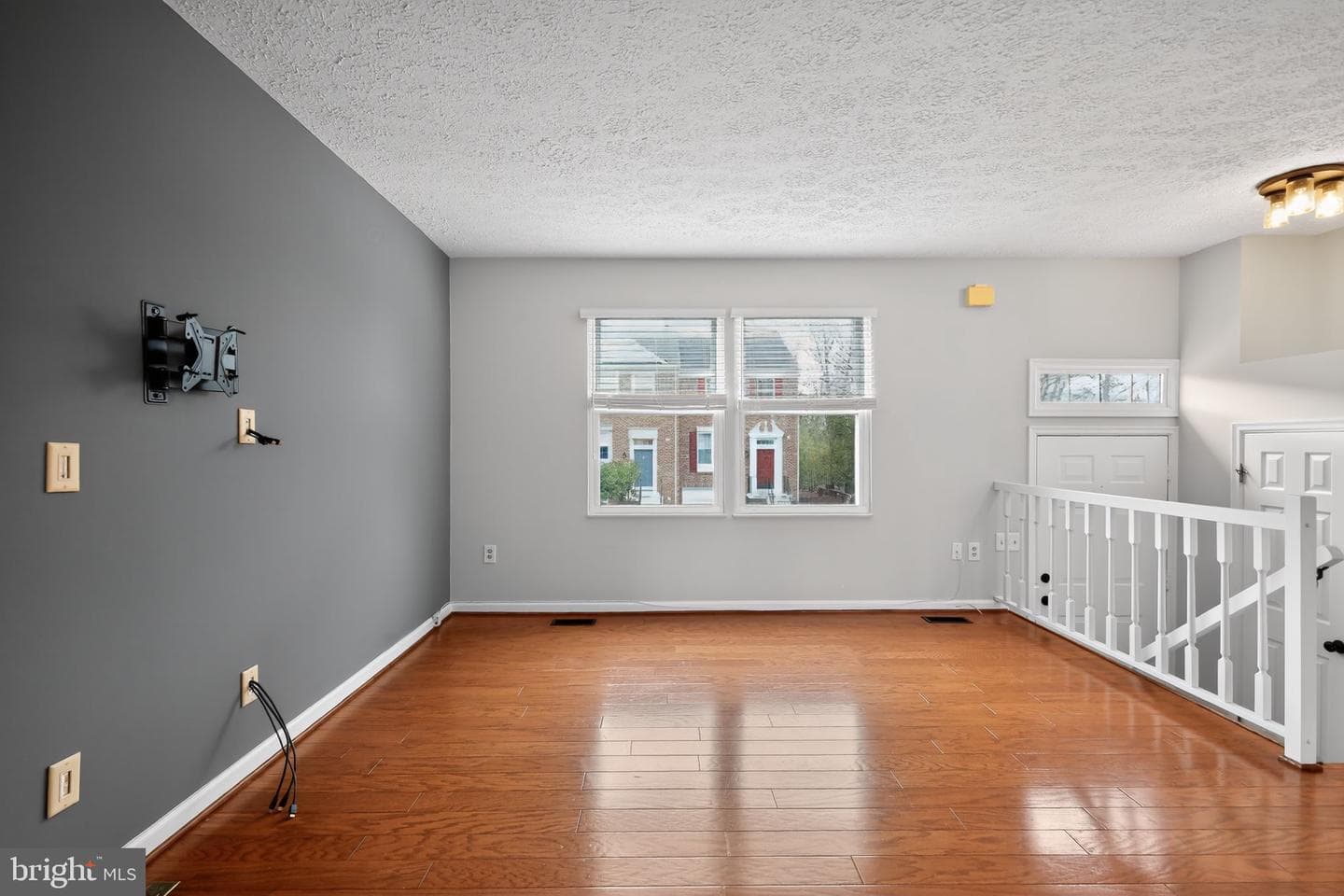 808 Suffield Drive photo 2