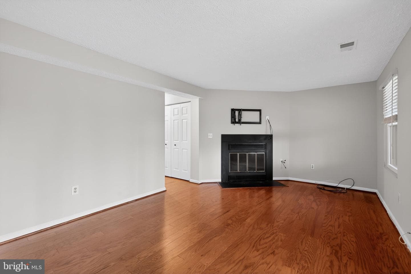 808 Suffield Drive photo 20