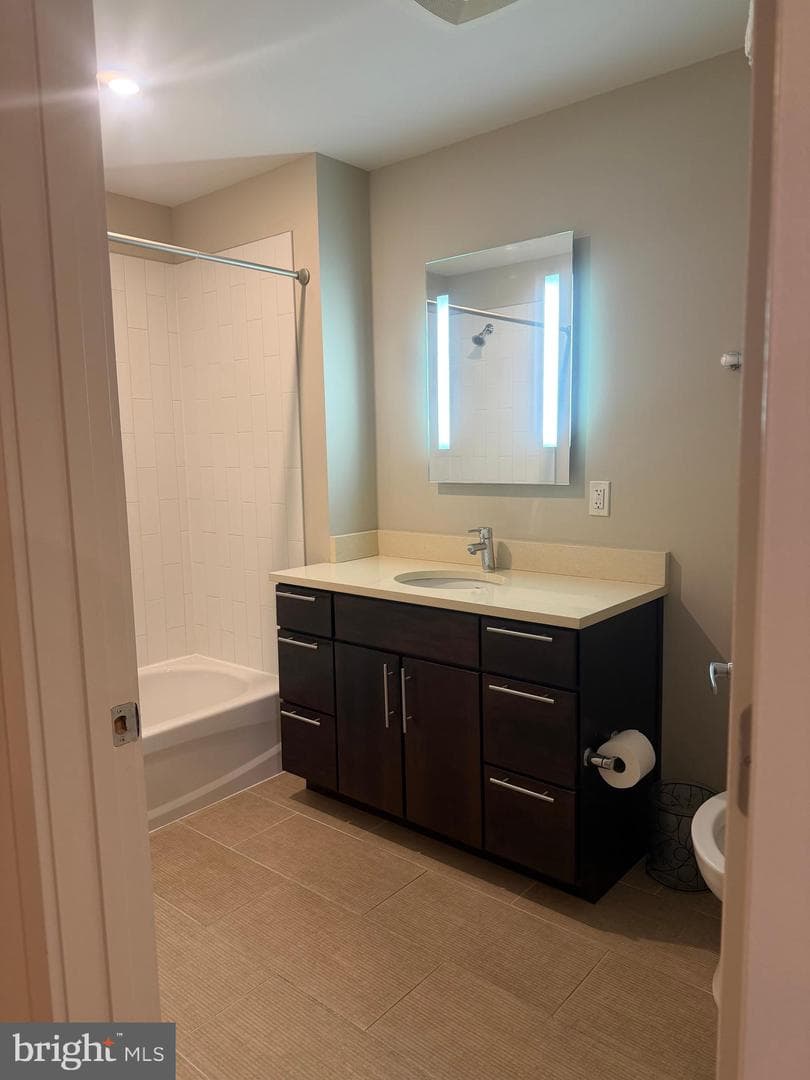 1320 Fenwick Lane #700 photo 16