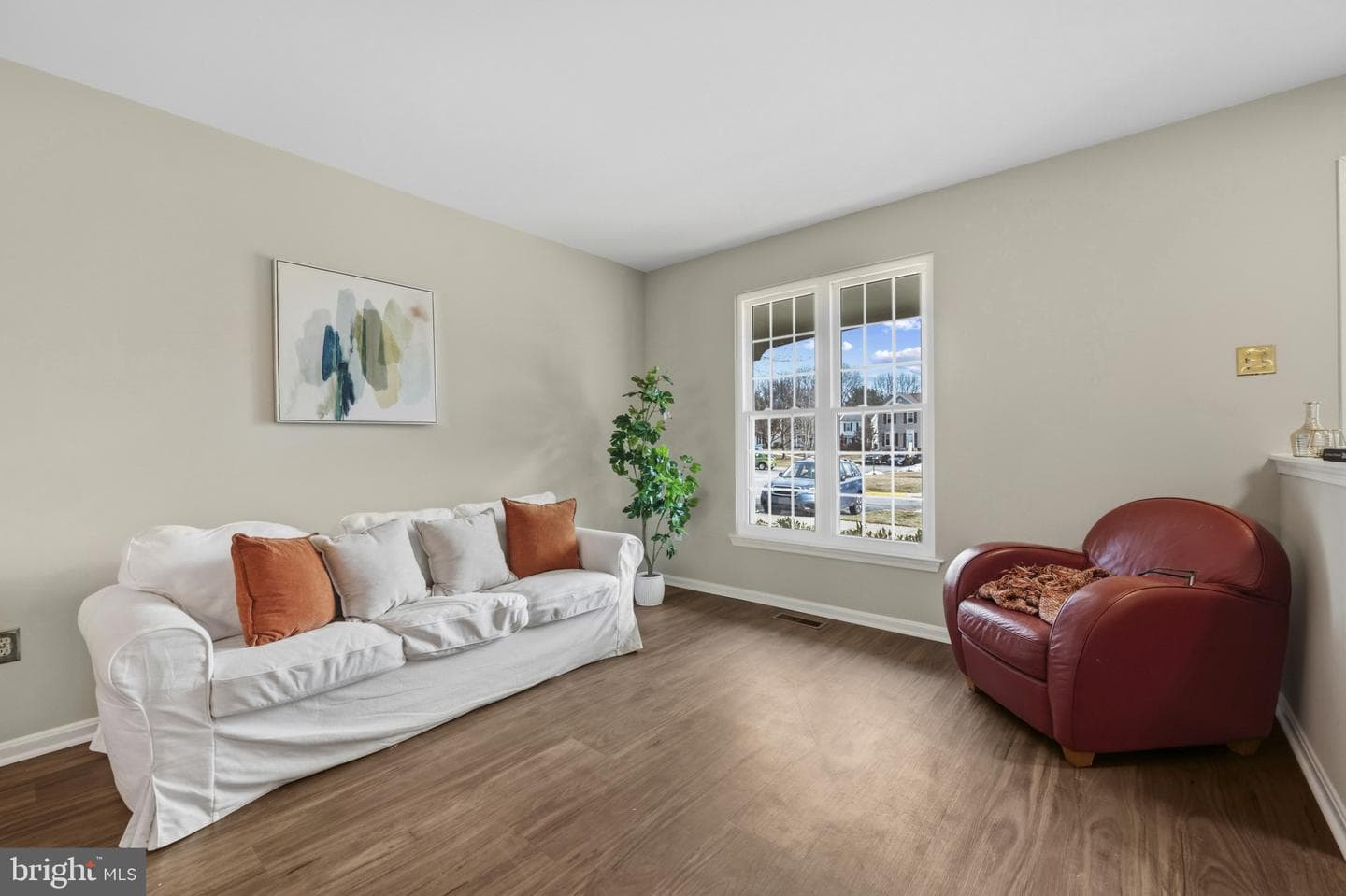 3412 Queensborough Drive photo 4