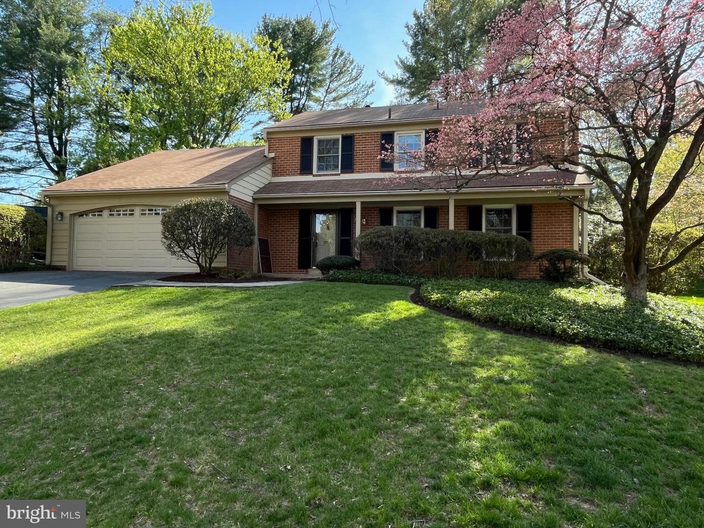 23 Old Creek Court, Potomac