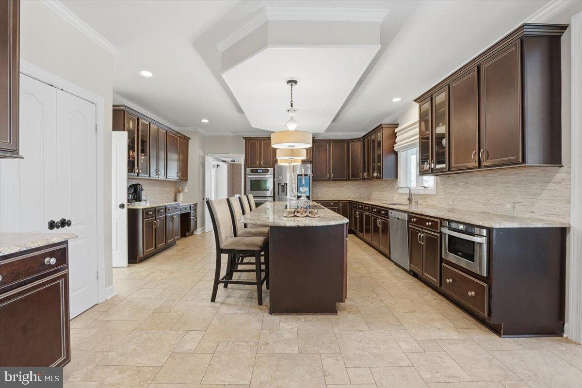11221 Welland Street photo 10