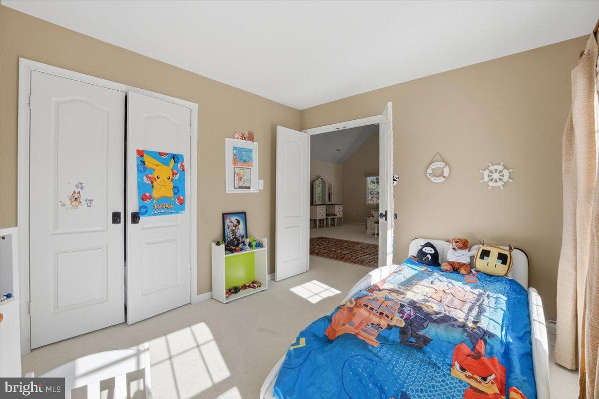 11221 Welland Street photo 36