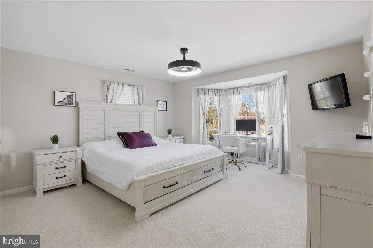11221 Welland Street photo 44