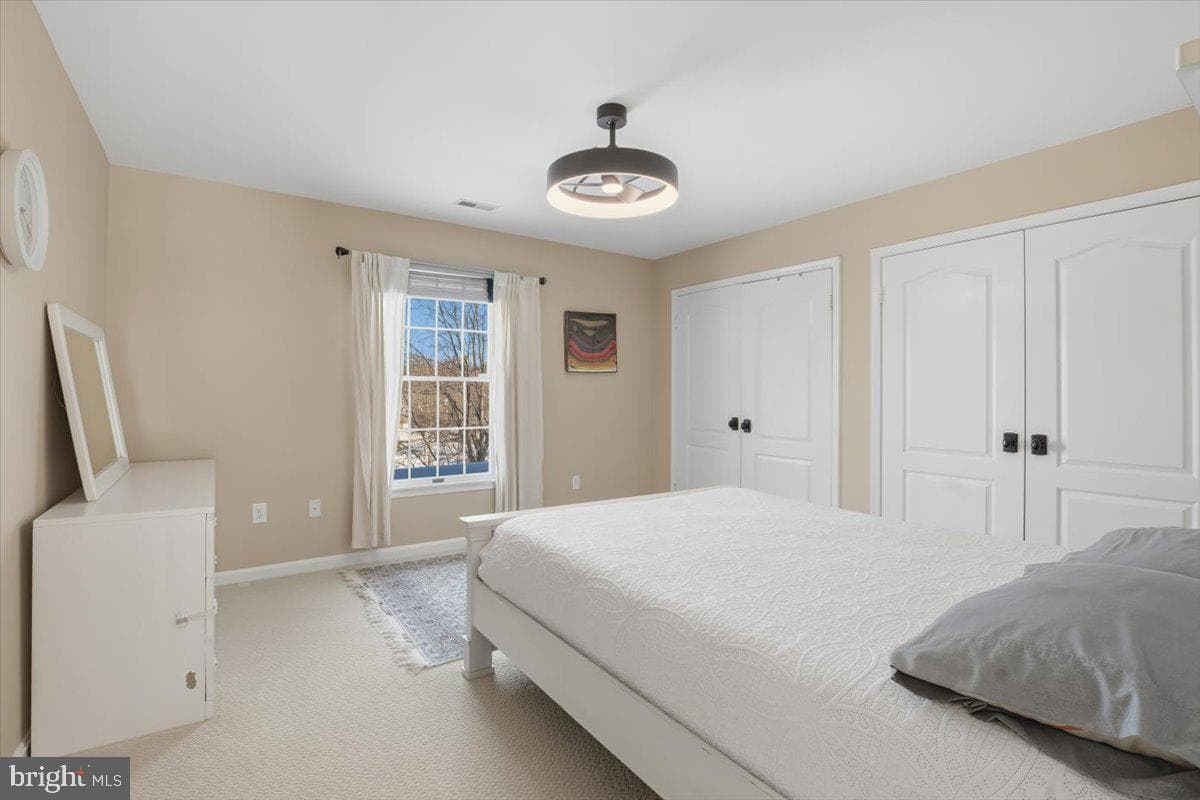 11221 Welland Street photo 46