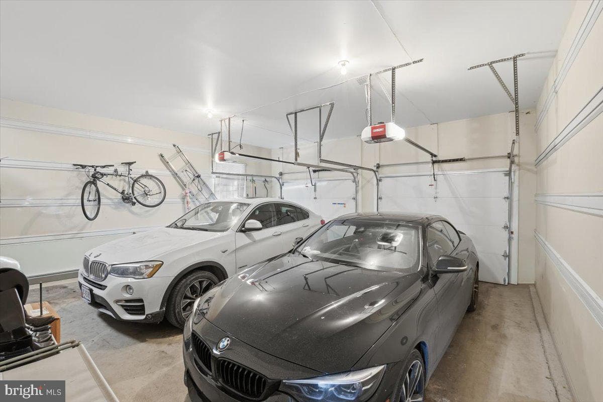 11221 Welland Street photo 56