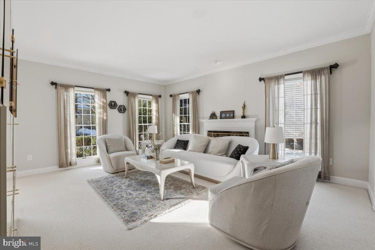 11221 Welland Street photo 7